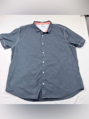 Cypress Club Short-Sleeve Casual Button-Down Shirt in Charcoal
